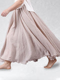 The Eva Brise Skirt - Plus size model