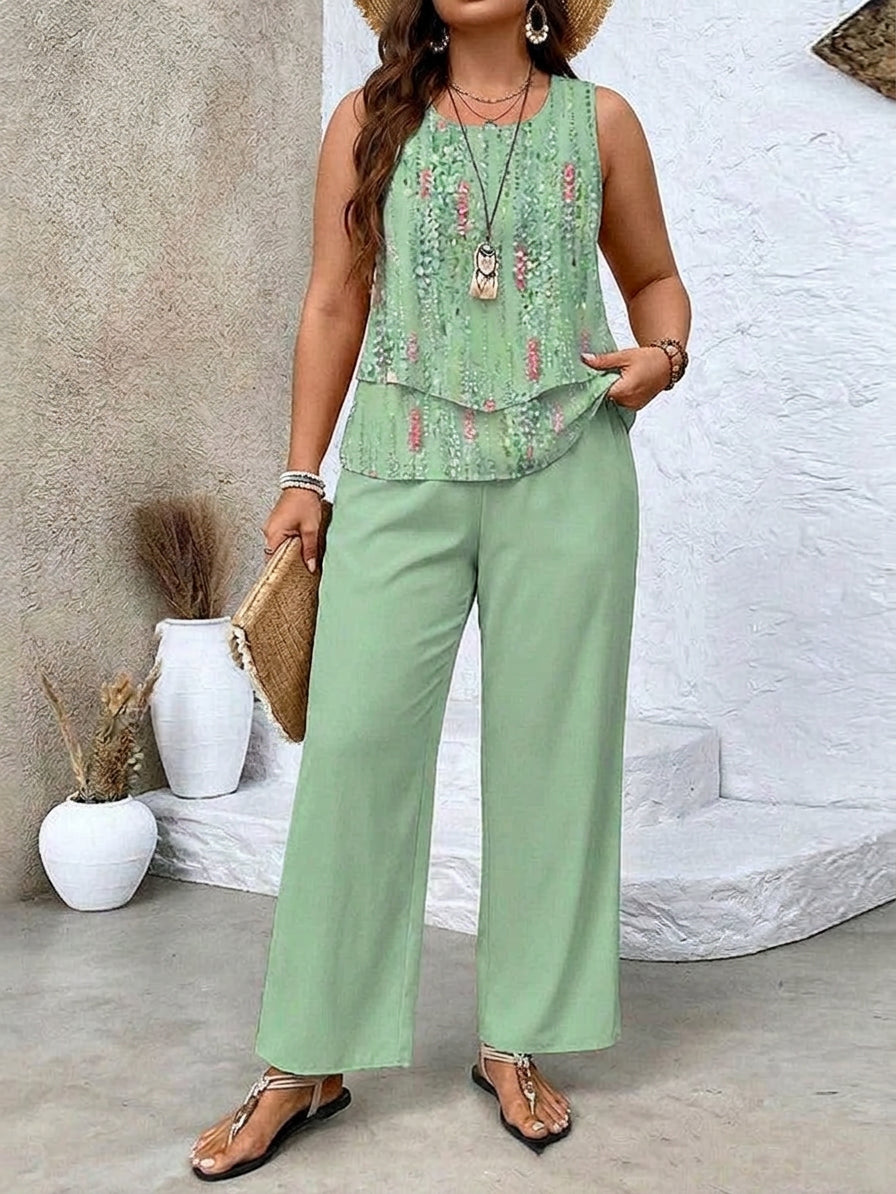 Hazel - Elegant Summer Set - Plus size model