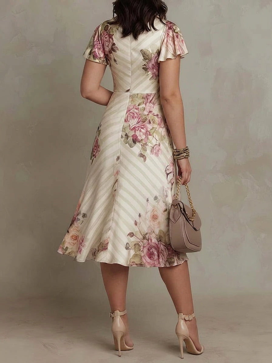 Margaret | Vintage Floral Satin Midi Dress - Plus size model