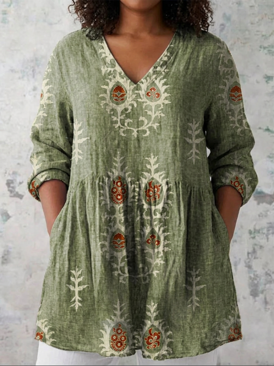 Elise | Long Blouse with V-Neck - Plus size model