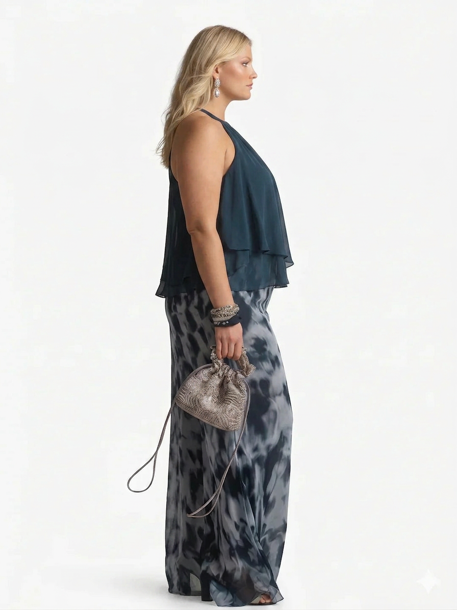 Elegant two-piece chiffon set - Plus size model