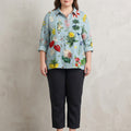 Béatrice | Elegant Linen Summer Blouse - Plus size model