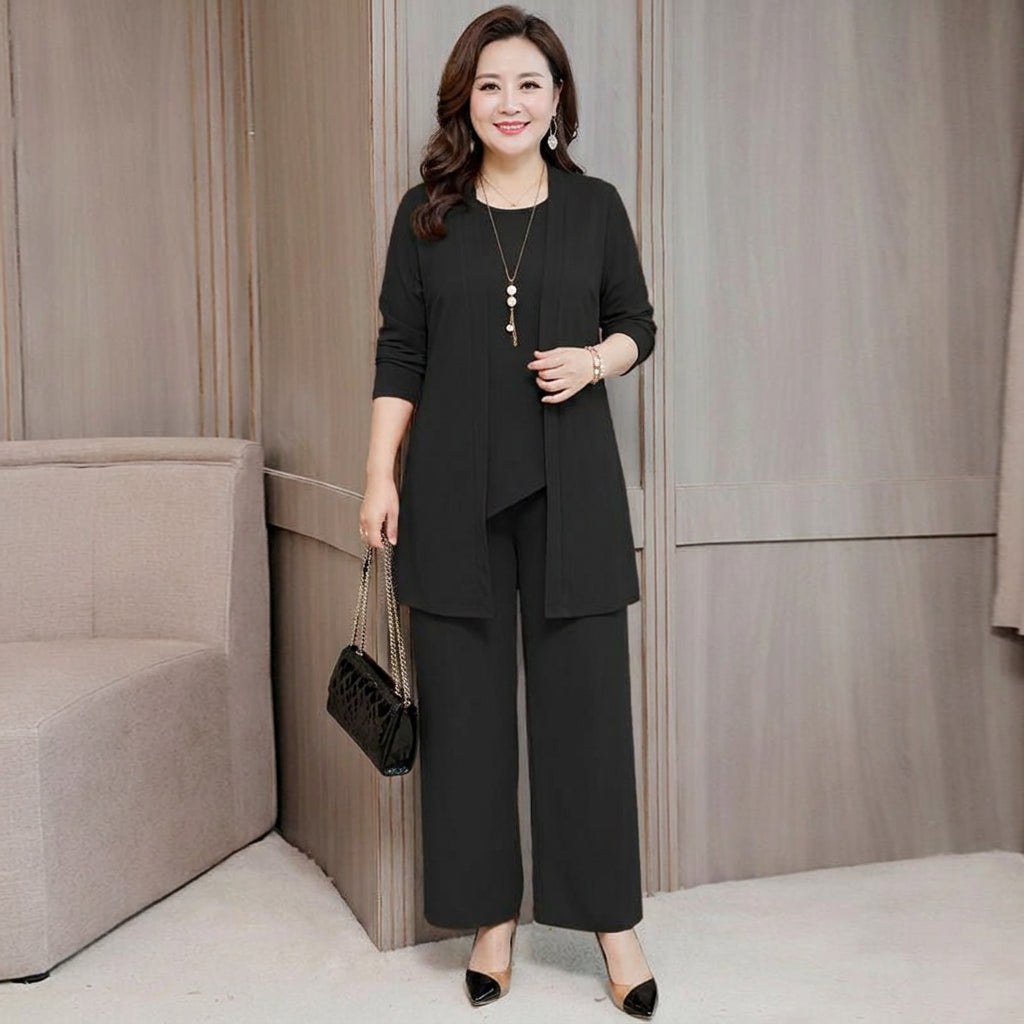 Alison - Plus-Size Three-Piece Suit - Plus size model
