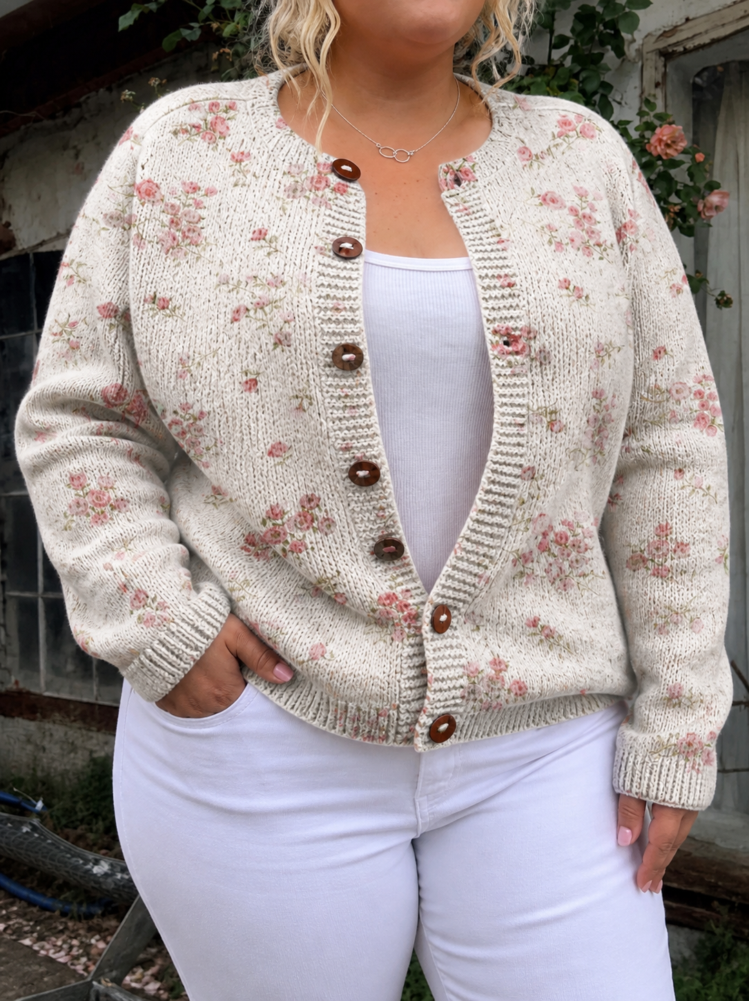 Evanthea | Vintage Floral Knit Cardigan Sweater - Plus size model