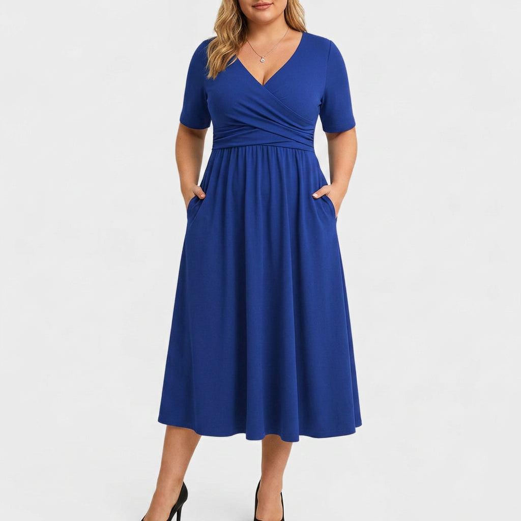 Eleanor | Elegant Midi Dress with Pockets - Plus size model
