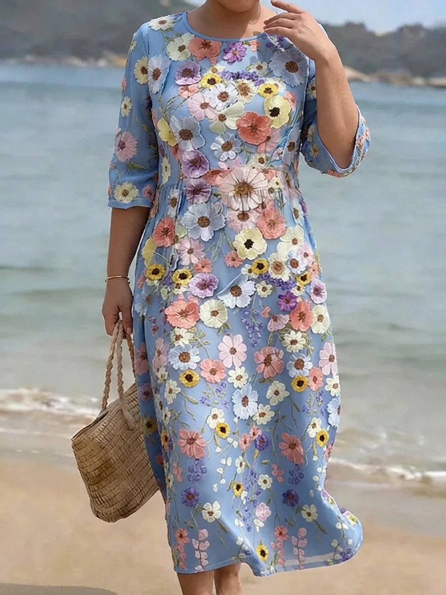 Freya - Elegant Casual Dress - Plus size model