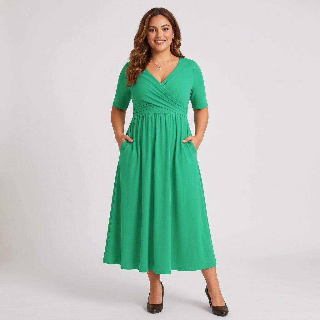 Eleanor | Elegant Midi Dress with Pockets - Plus size model