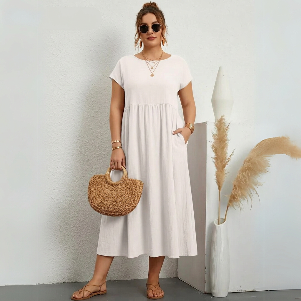 Valiria - Casual Style Dress - Plus size model