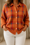 Camille | Plaid Cardigan - Plus size model