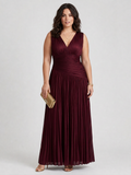 Lemar | Sleeveless Pleated V Neck Midi Dress - Plus size model