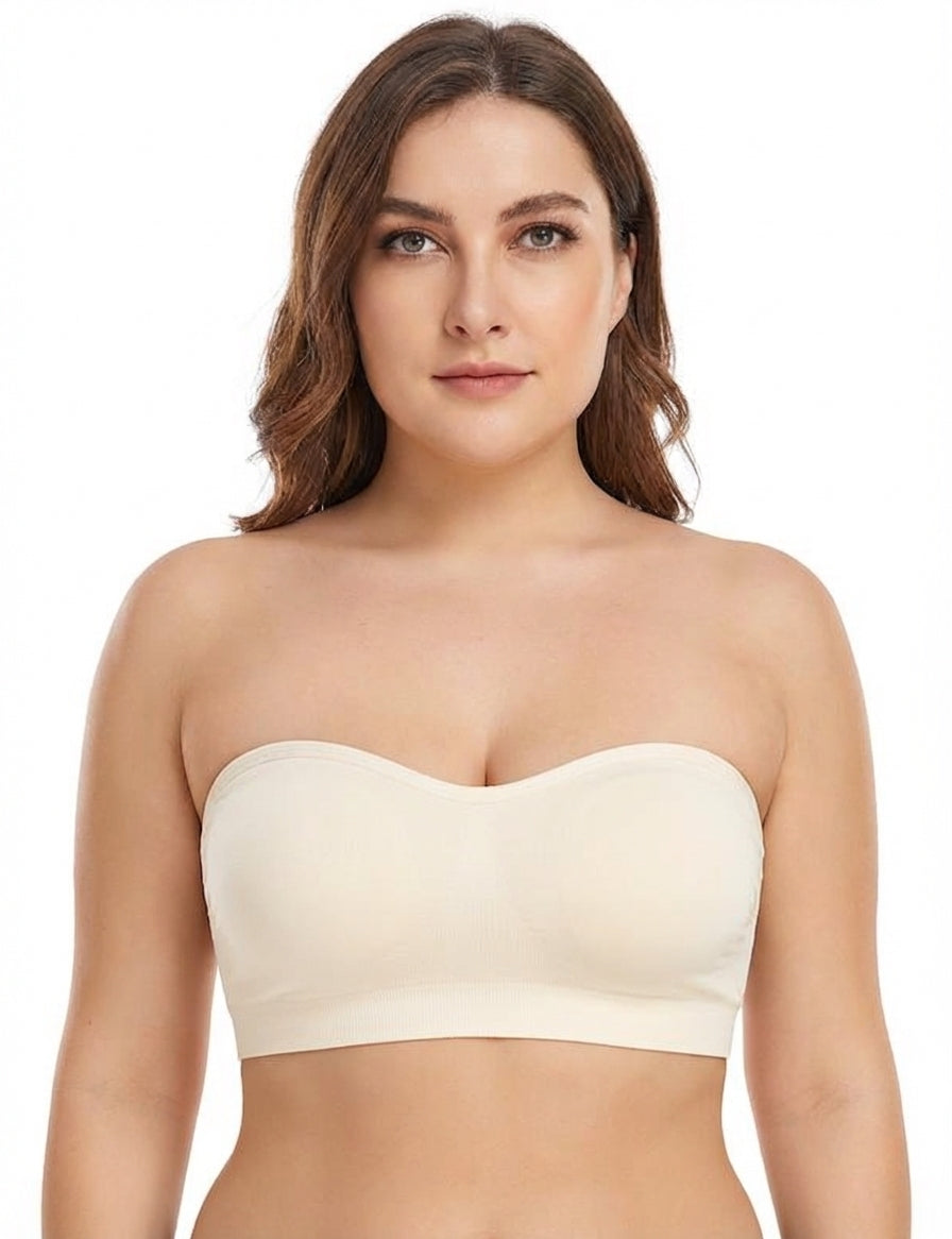 Strapless Bra - Plus size model