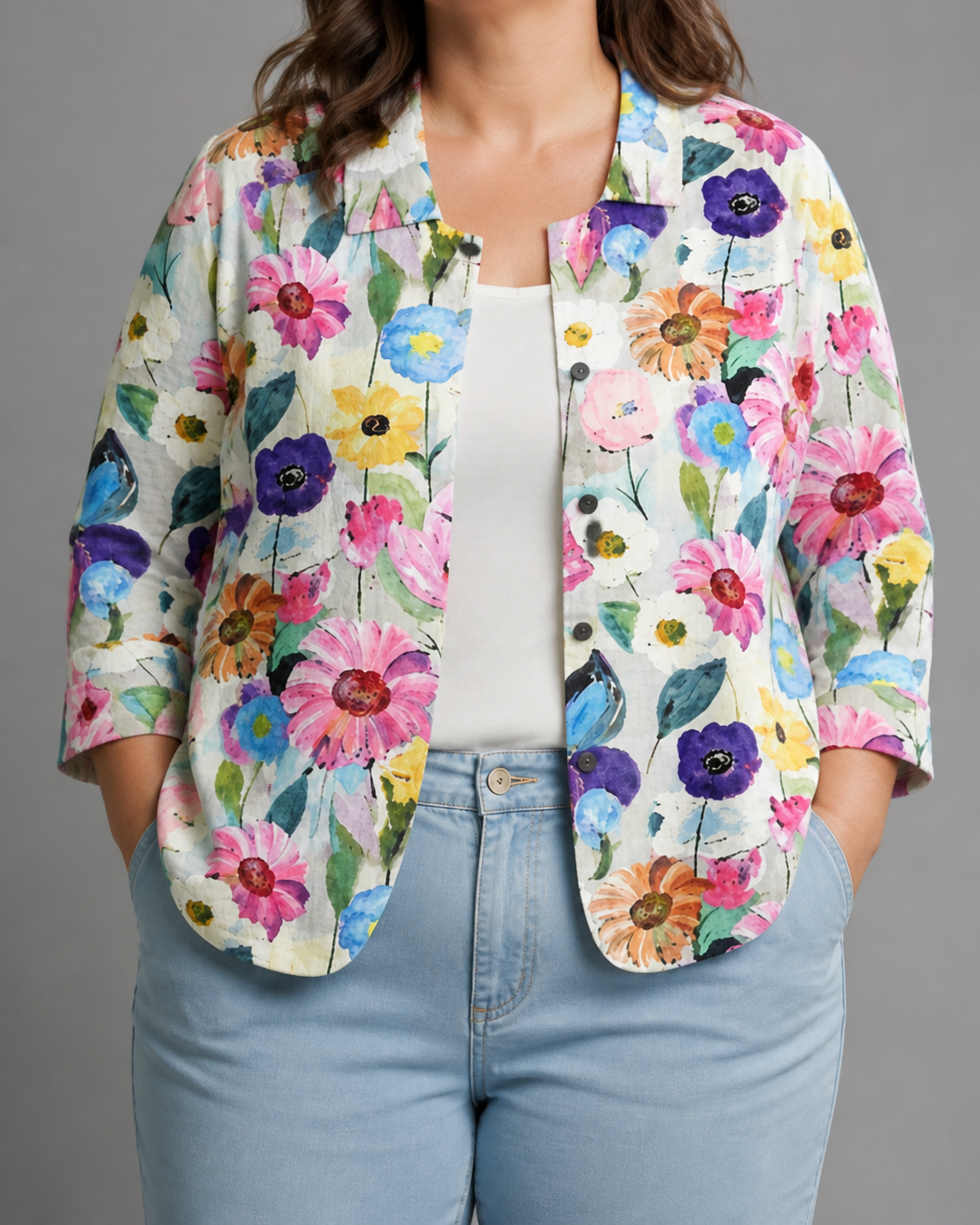 Rosa | Hand-Painted Floral Point-Collar Blouse - Plus size model