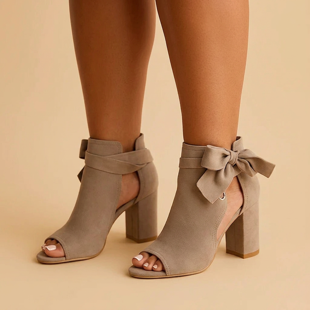 Marcella – Elegant Heeled Sandals - Plus size model