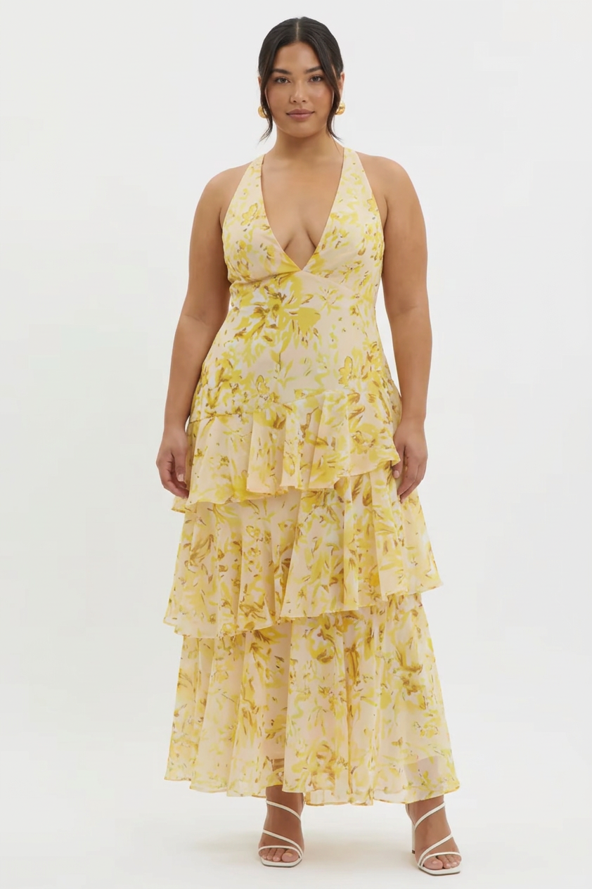 Dorotea | Maxi Dress - Plus size model