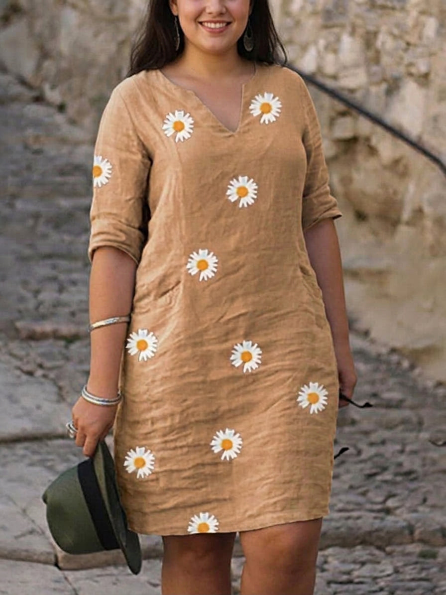 Summer Floral Dress: Effortless Everyday Elegance - Plus size model