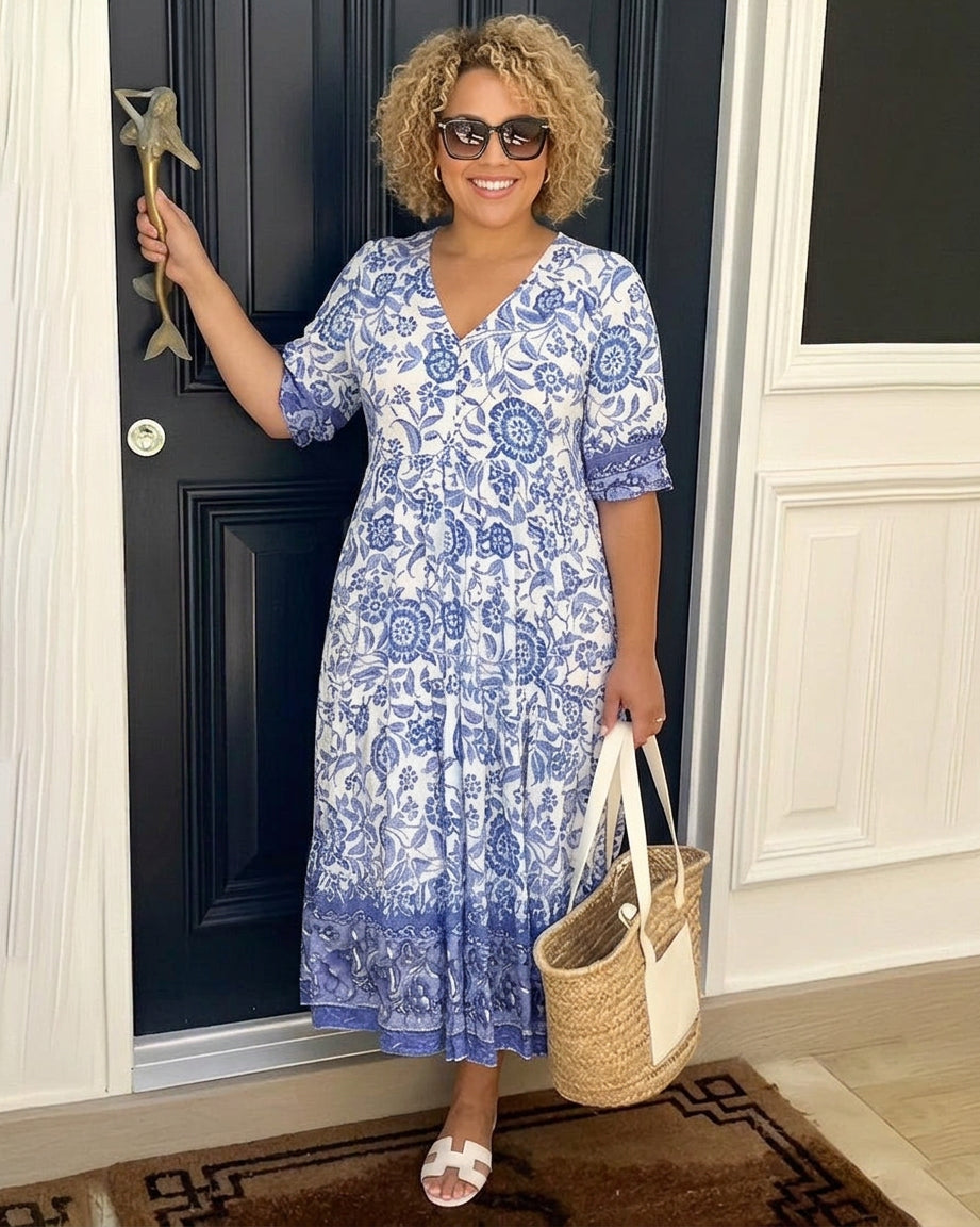 Ellie | Graceful V-Neck Floral Dress - Plus size model