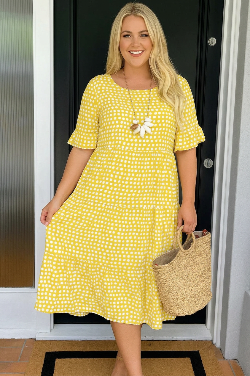 Noémie™ — Elegant Natural Flowing Midi Dress - Plus size model