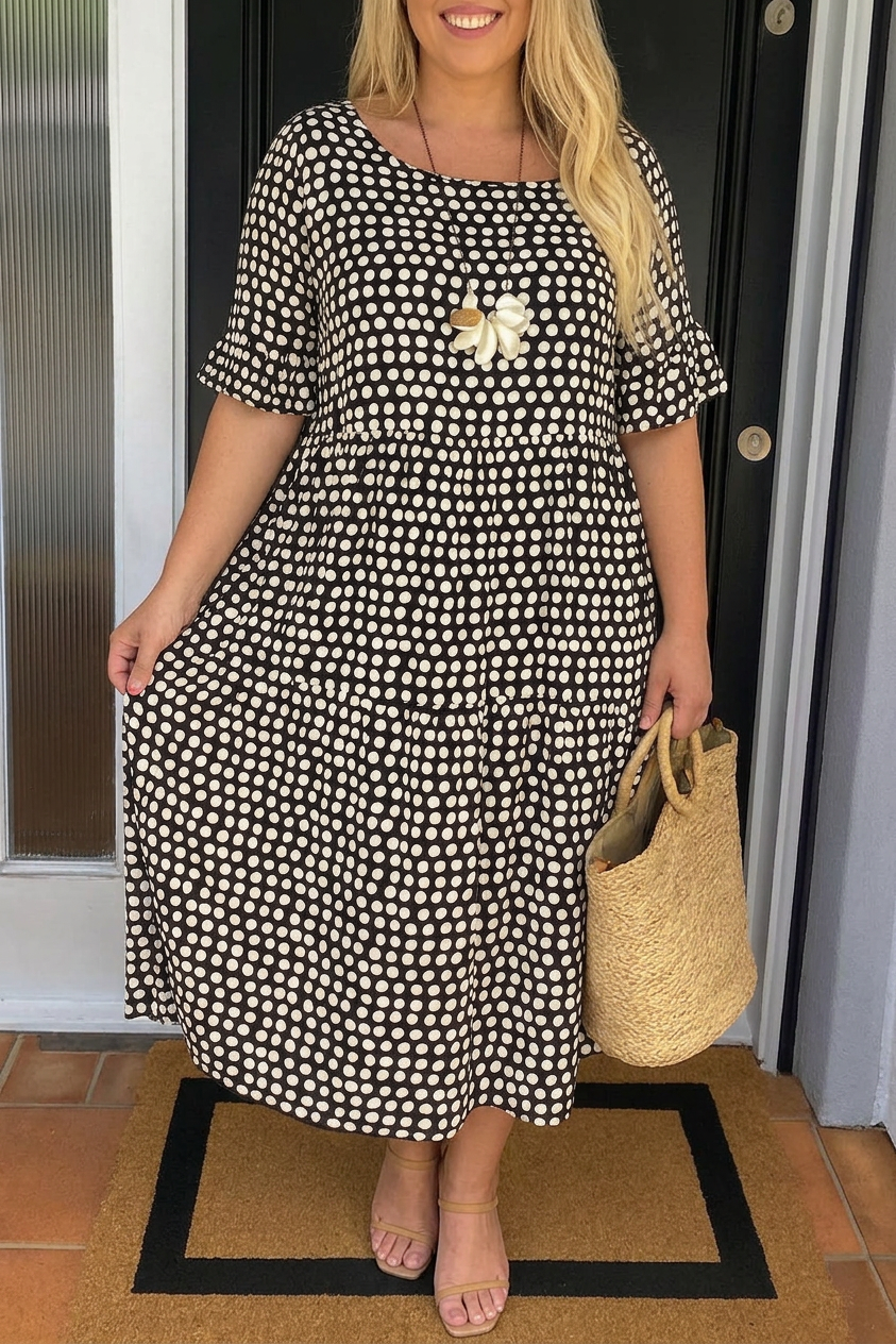 Noémie™ — Elegant Natural Flowing Midi Dress - Plus size model