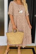 Noémie™ — Elegant Natural Flowing Midi Dress - Plus size model