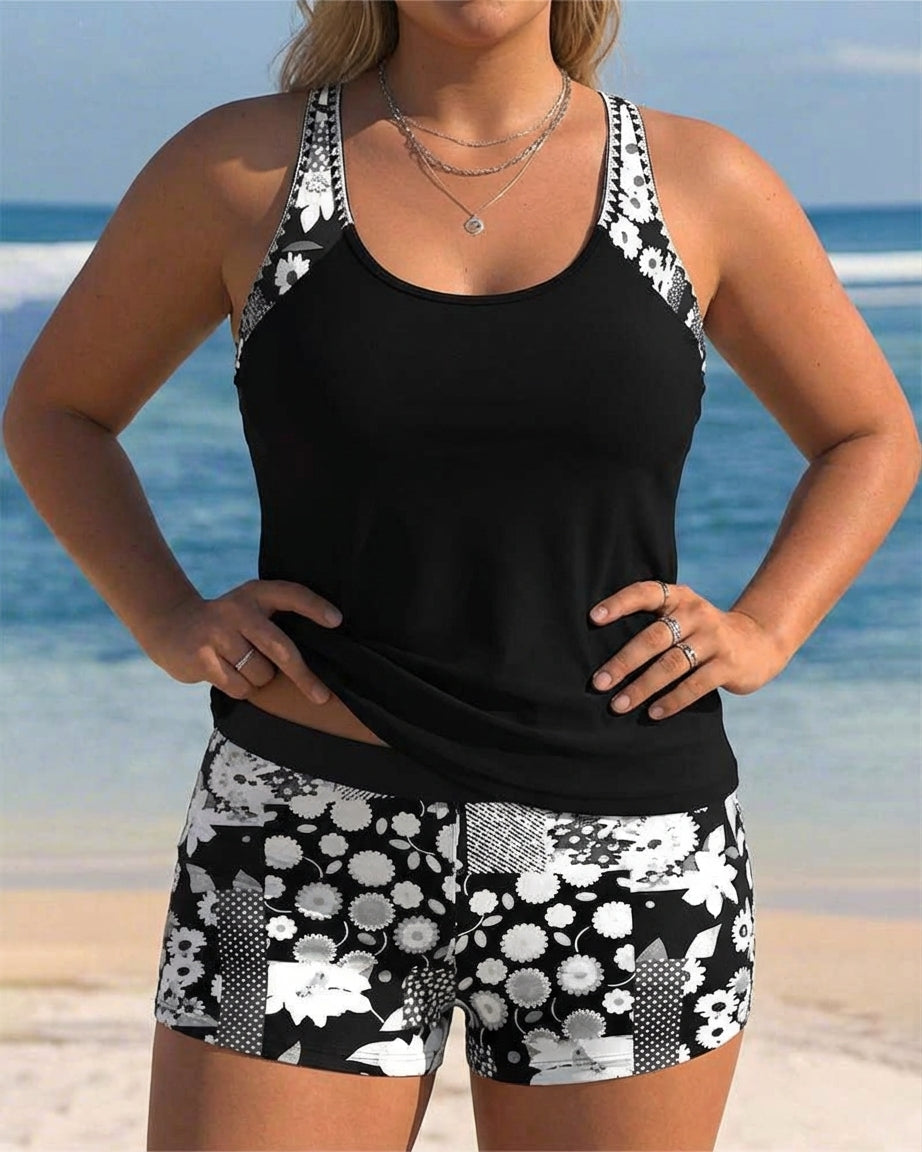 Sabrina | Two-Piece Swimsuit with Comfortable Fit and Floral Beach Style - Plus size model