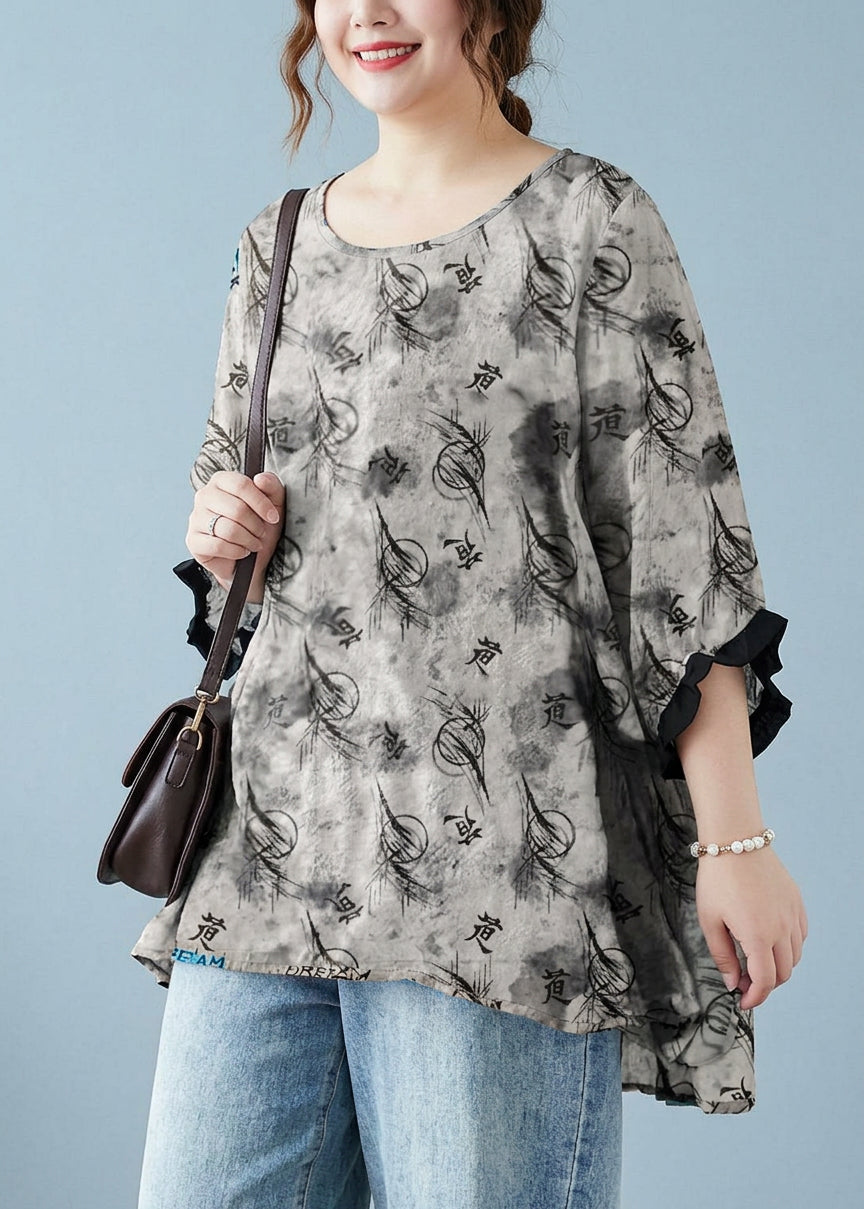 Ella - Loose Blue Dotted Batwing Sleeve Cotton Linen Tee - Plus size model