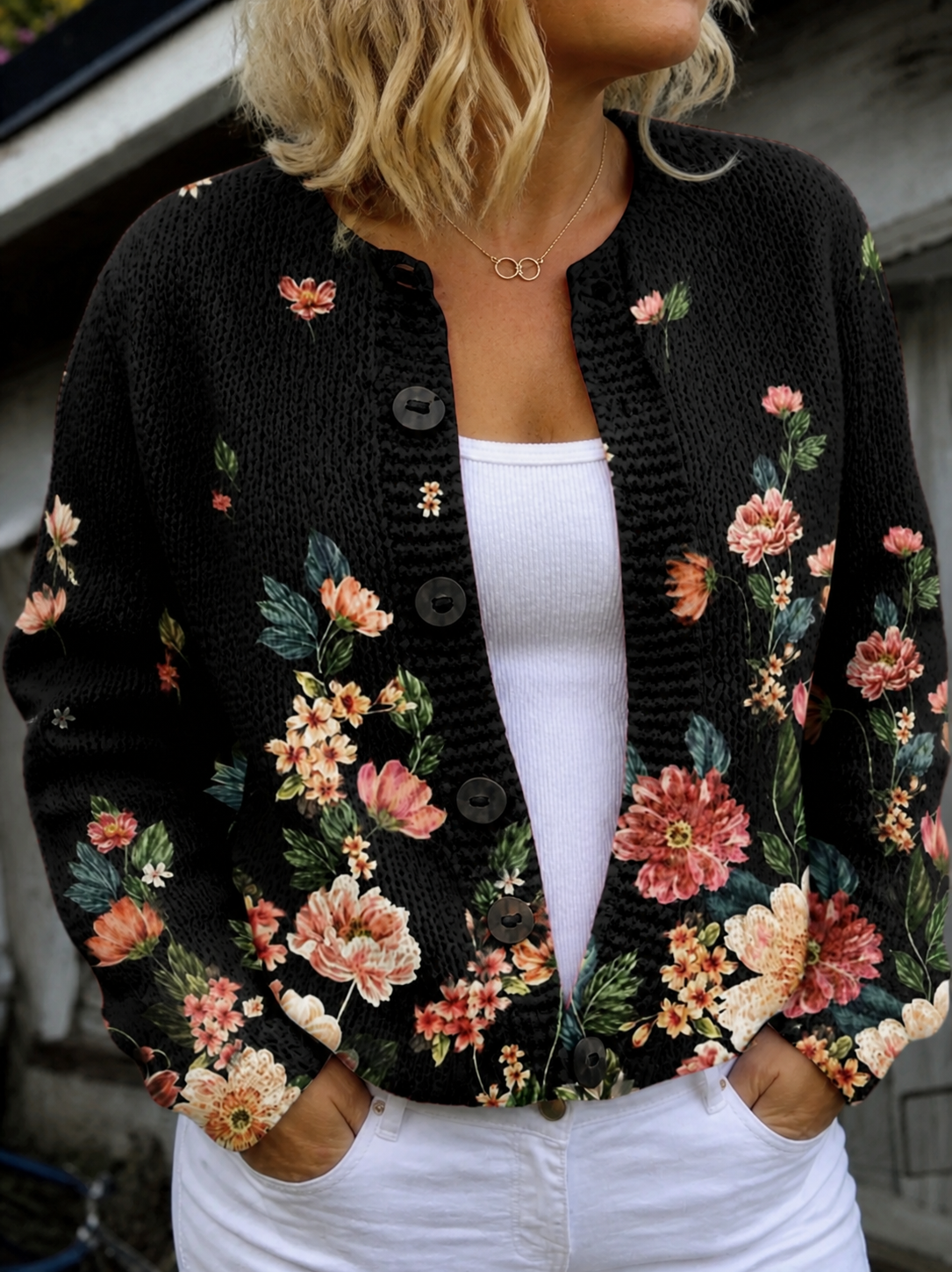 Kivara | Vintage Floral Cardigan - Plus size model