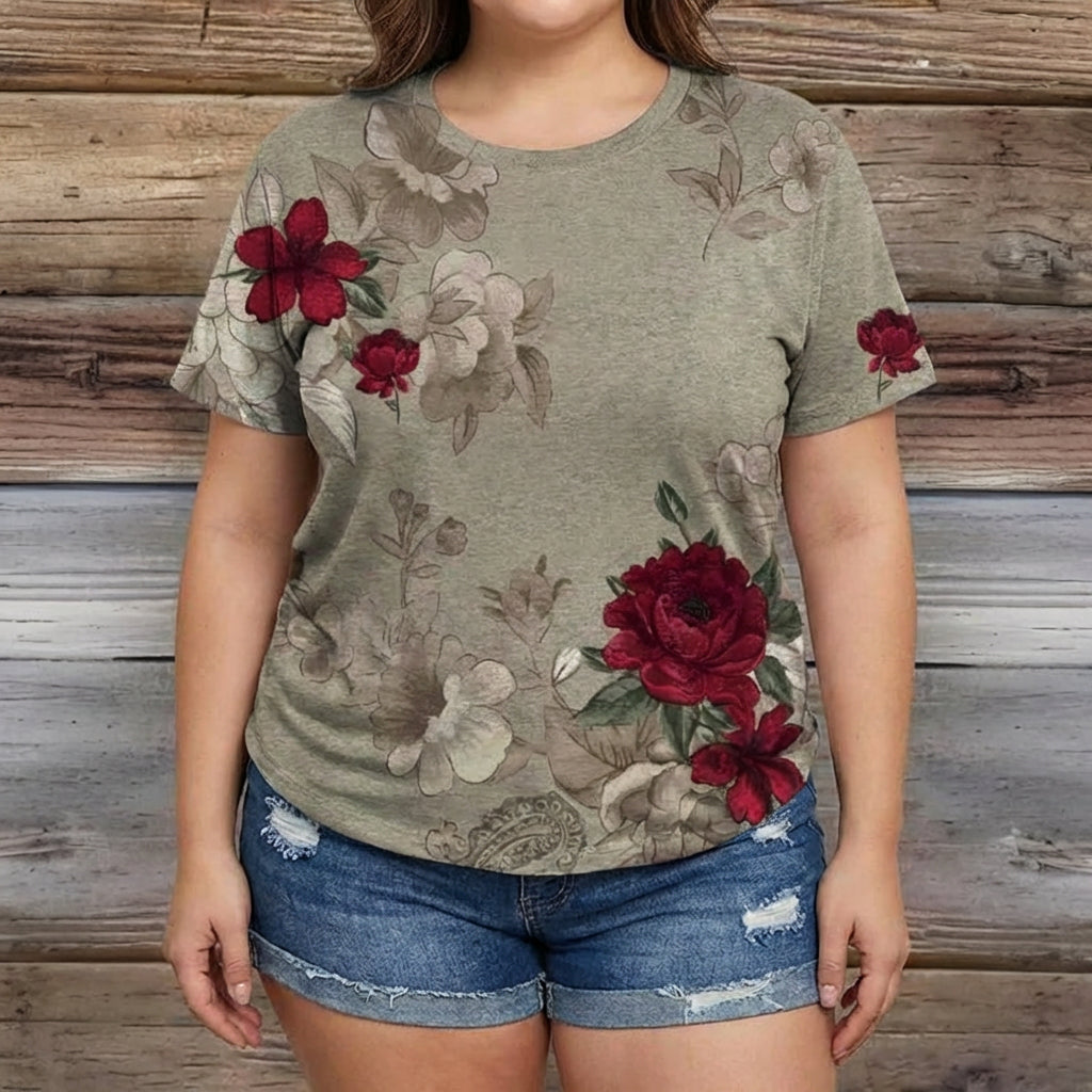 Vintage Floral Print T-Shirt - Plus size model