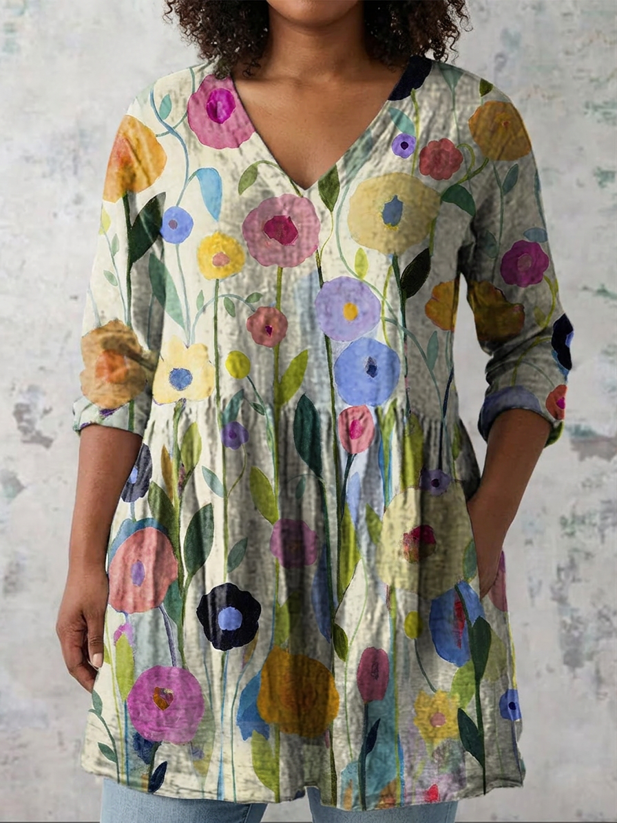 Louise | Long Blouse with V-Neck - Plus size model