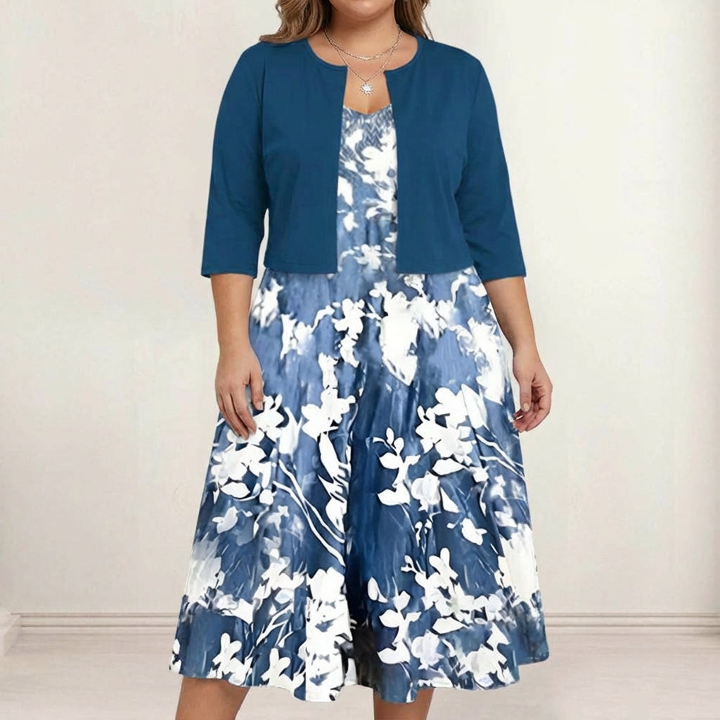 Aleah - Charm Floral Dress - Plus size model