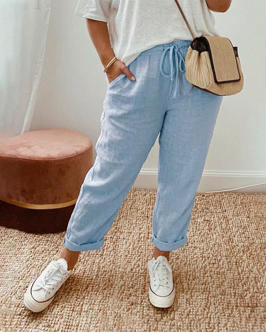 Lucie™ — Fluid Pants in Cotton and Linen Blend - Plus size model