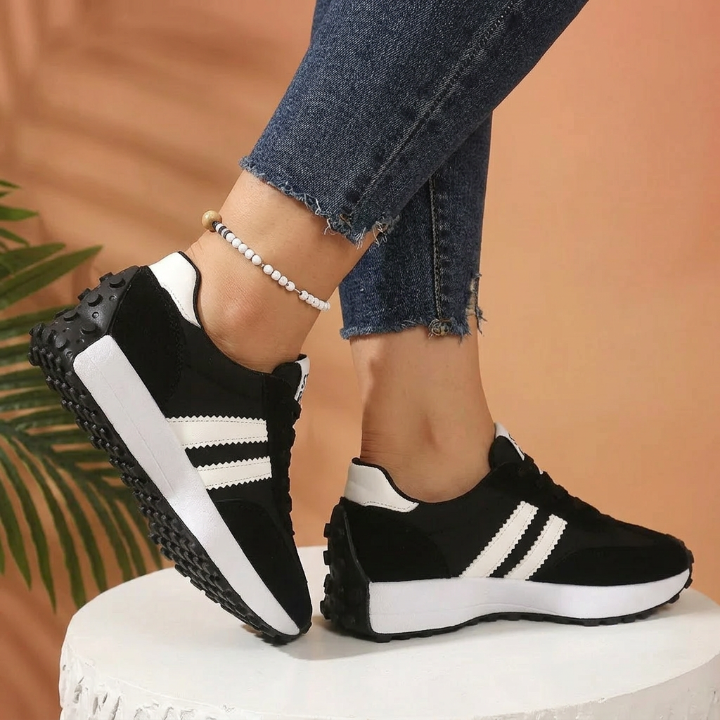 Women's Lace-Up Retro Low-Top Sneakers - Plus size model