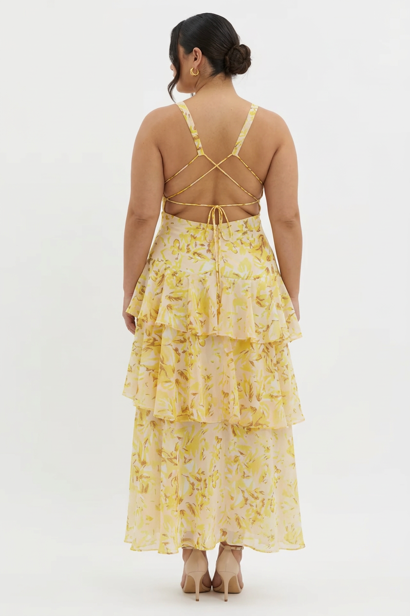 Dorotea | Maxi Dress - Plus size model