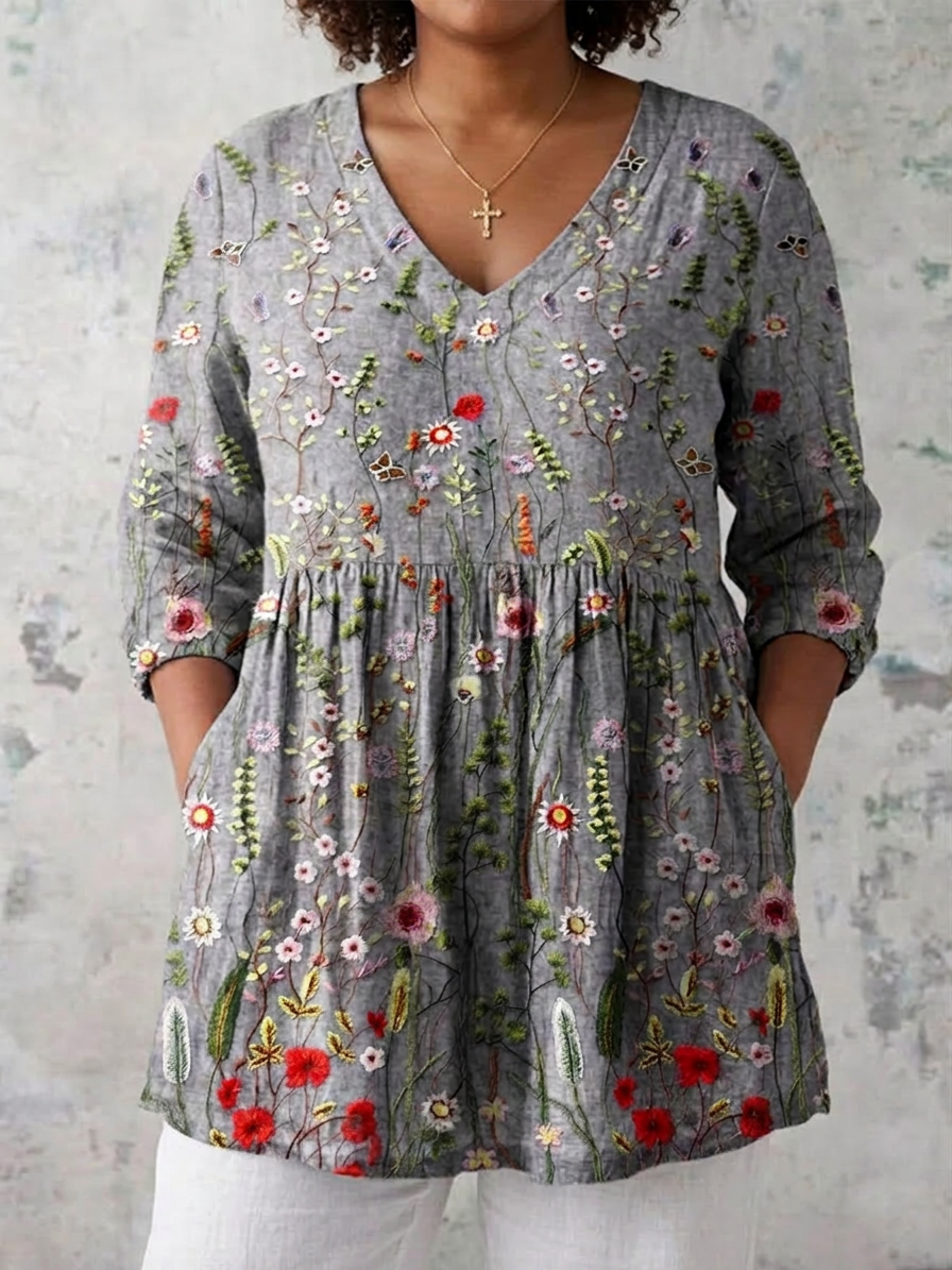 Amelie | Long Blouse with V-Neck - Plus size model