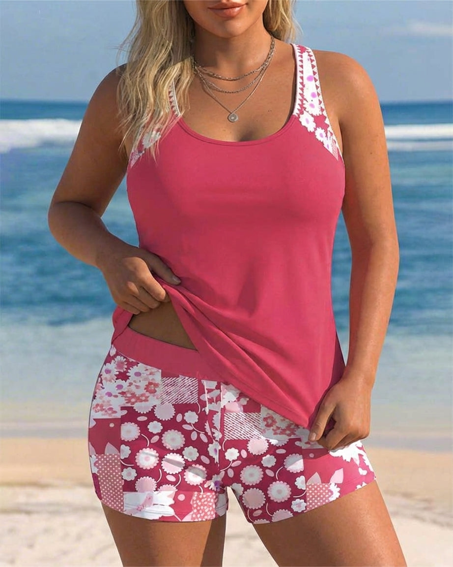 Sabrina | Two-Piece Swimsuit with Comfortable Fit and Floral Beach Style - Plus size model