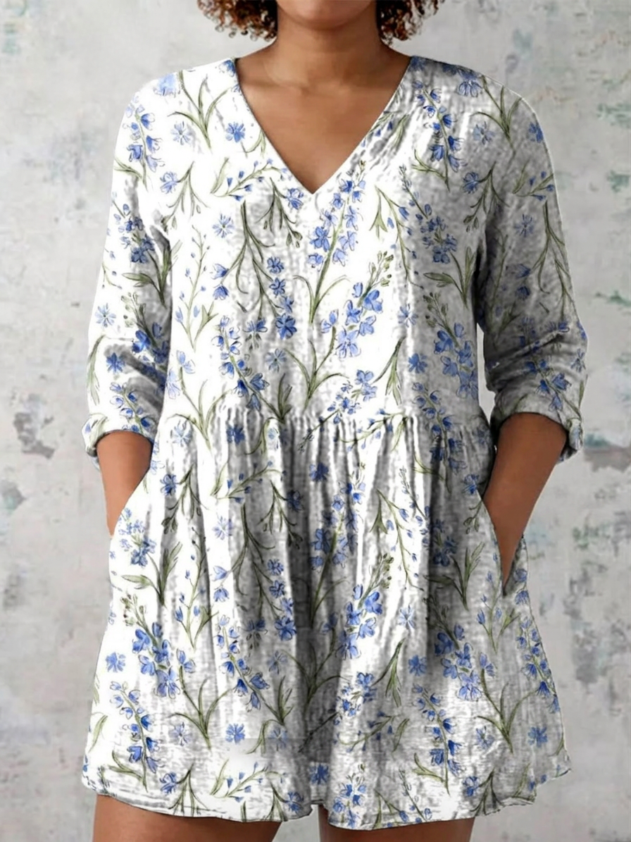 Jeanne | Long Blouse with V-Neck - Plus size model