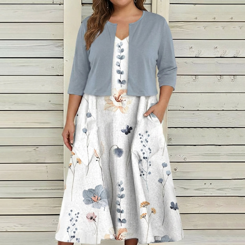 Aleah - Charm Floral Dress - Plus size model