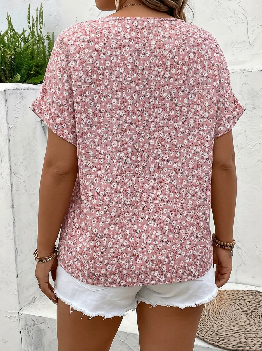 Verna | Chic Floral Print Blouse - Plus size model