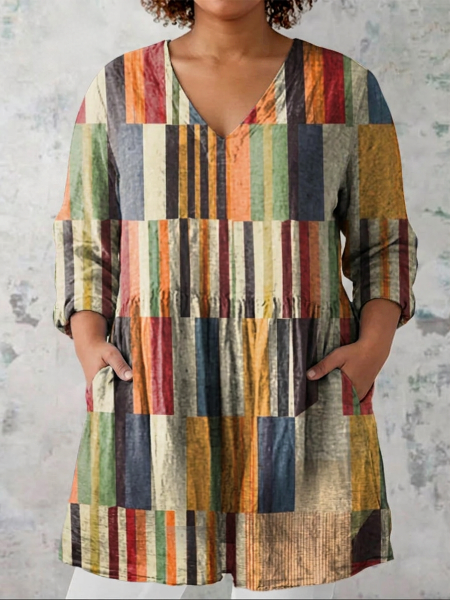 Chloe | Long Blouse with V-Neck - Plus size model