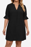 Alexis - Casual Ruffle Dress - Plus size model