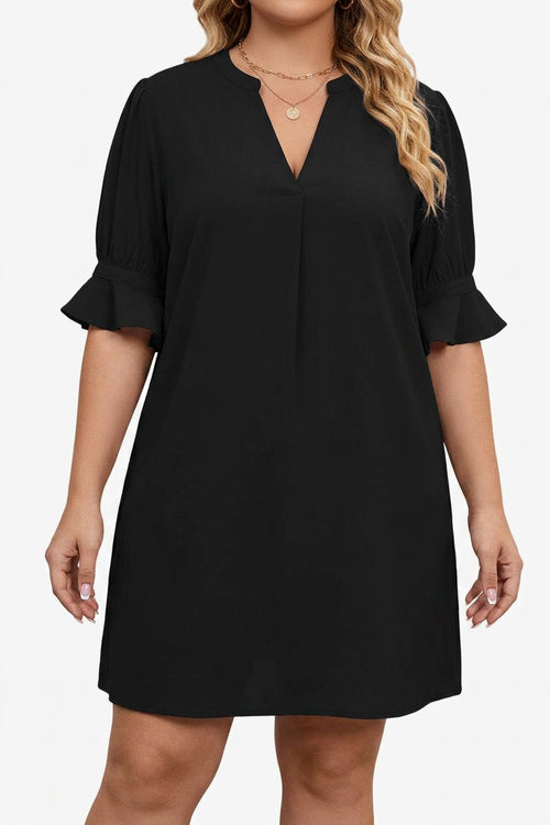 Alexis - Casual Ruffle Dress - Plus size model