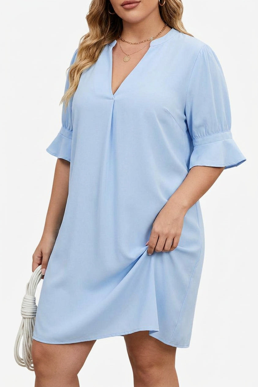 Alexis - Casual Ruffle Dress - Plus size model