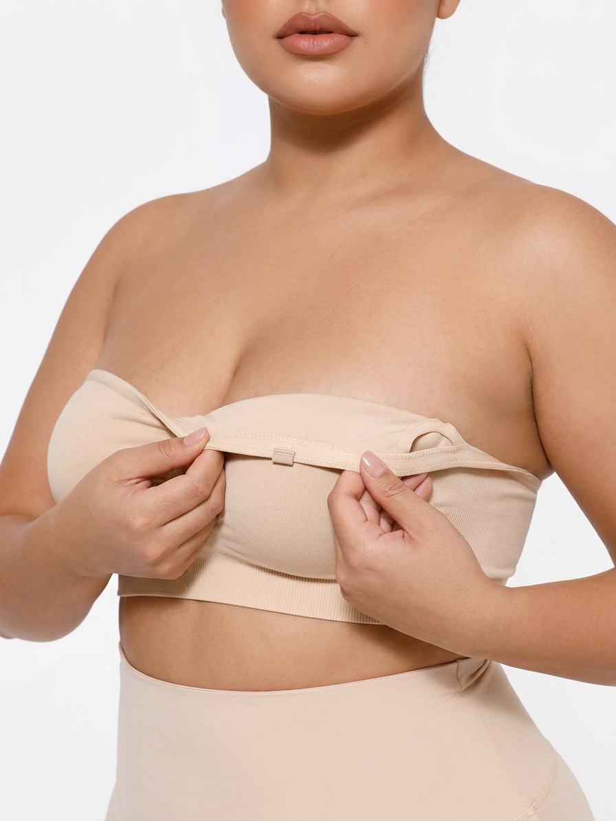 Strapless Bra - Plus size model