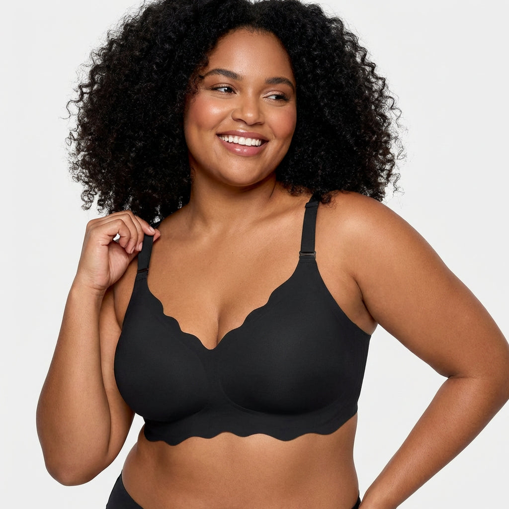 Wireless Bra - Plus size model