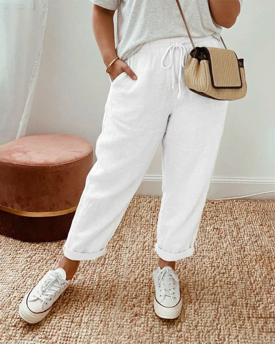 Lucie™ — Fluid Pants in Cotton and Linen Blend - Plus size model