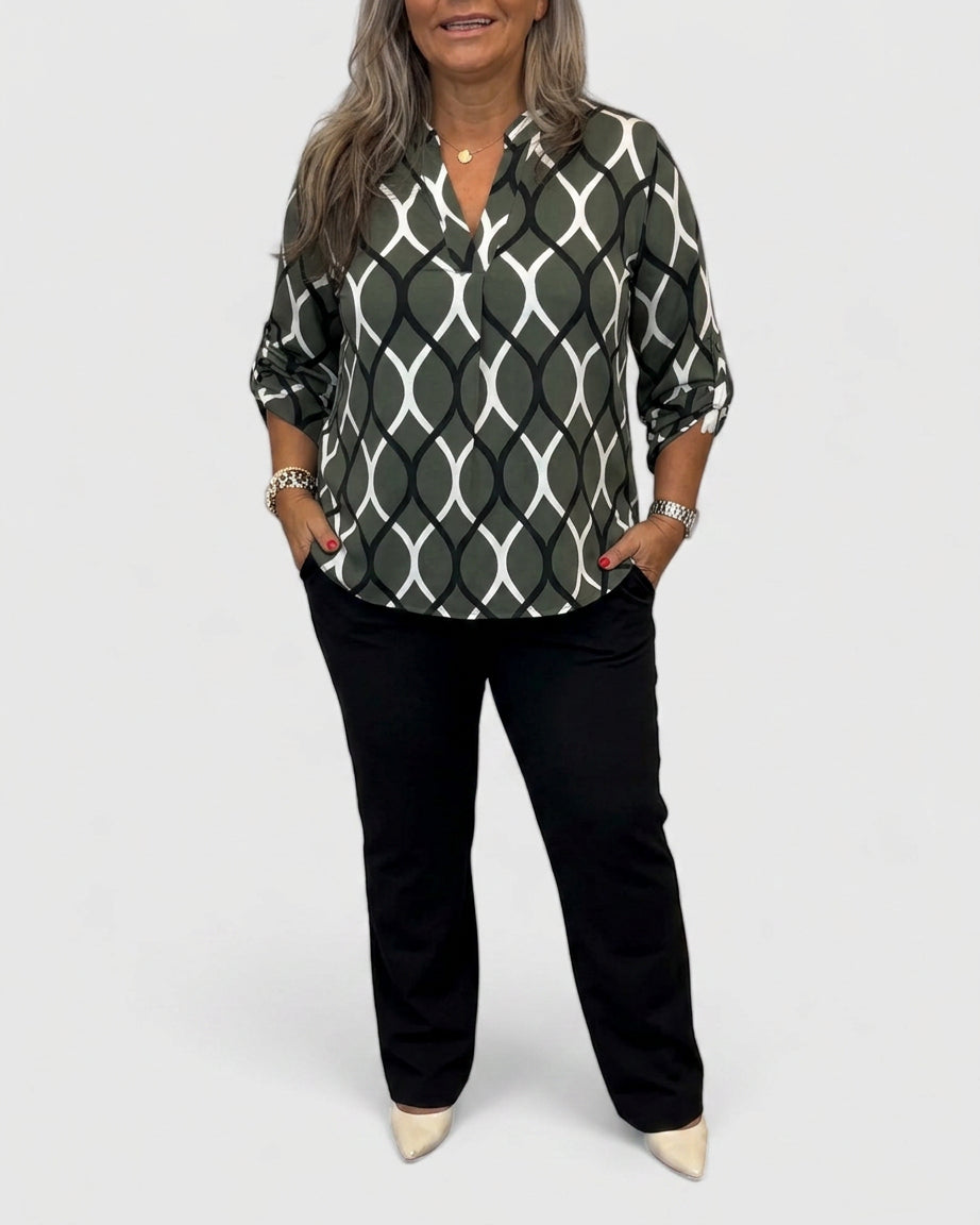 Ella | Elegant Blouse - Plus size model