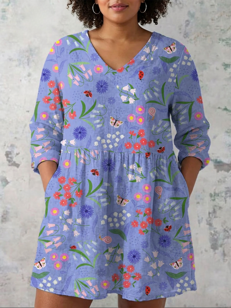 Aline | Long Blouse with V-Neck - Plus size model