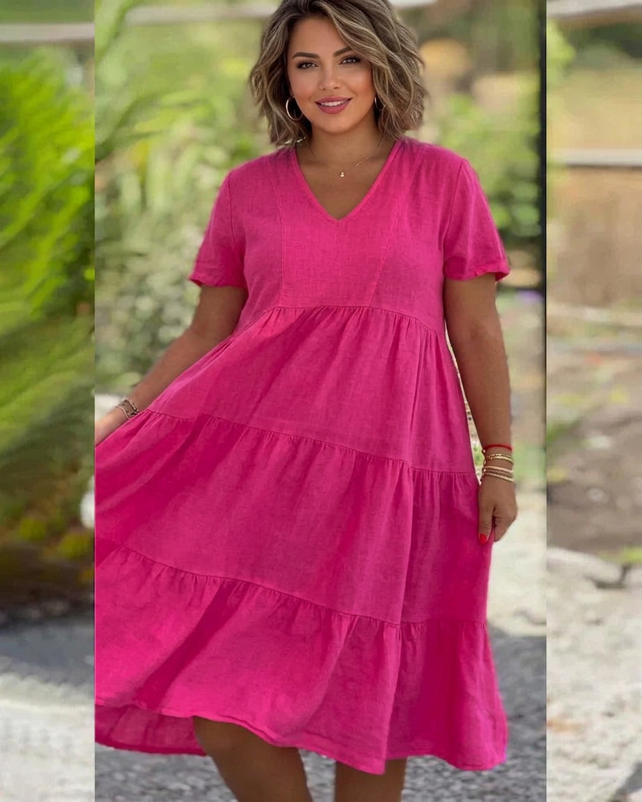 Bexley - Casual Summer V-neck Dress - Plus size model