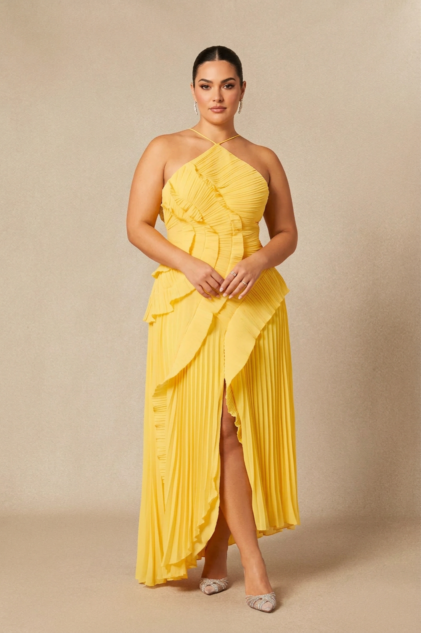 Laghetta | Maxi Dress - Plus size model