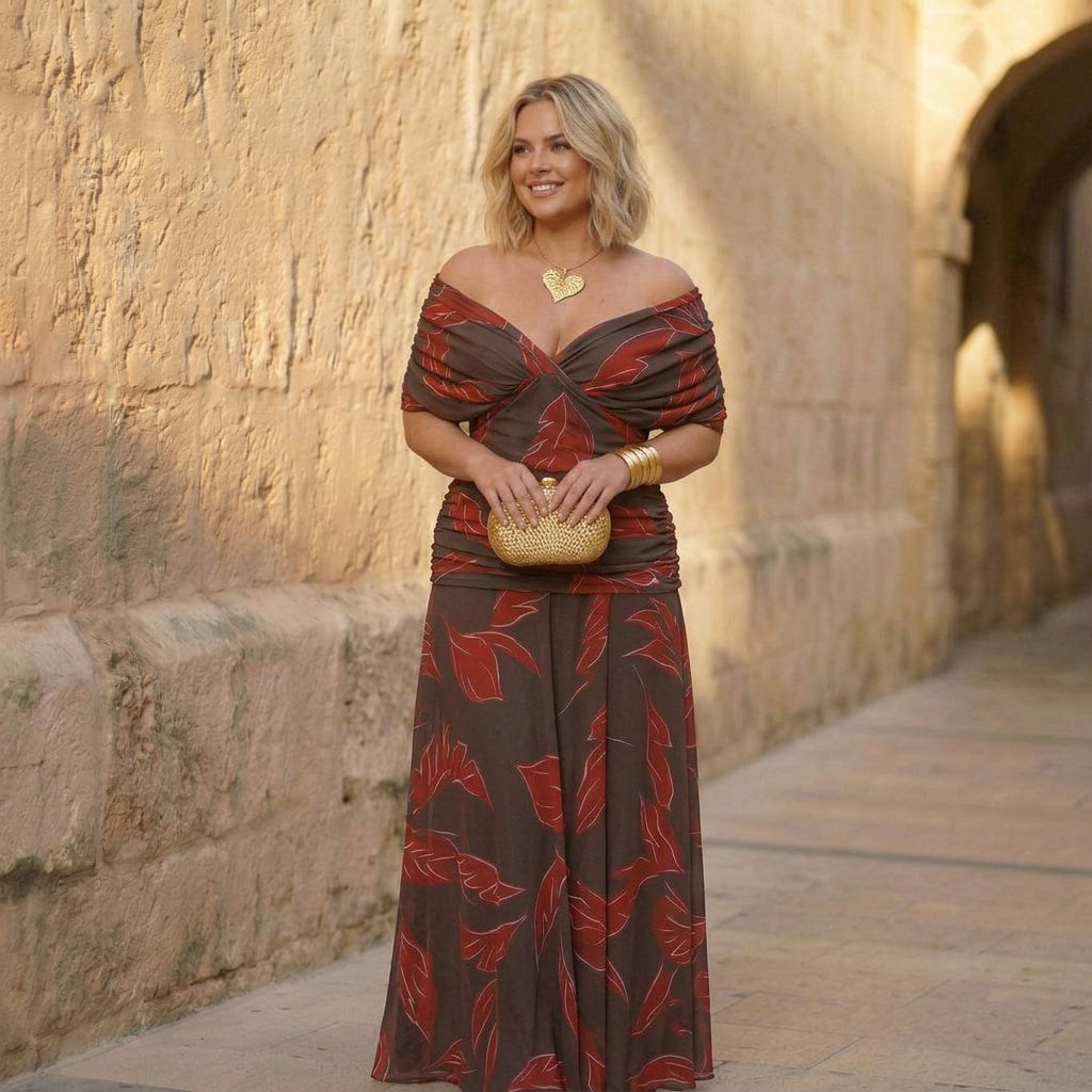 Poppy | Elegant Dress with Leaves - Plus size model