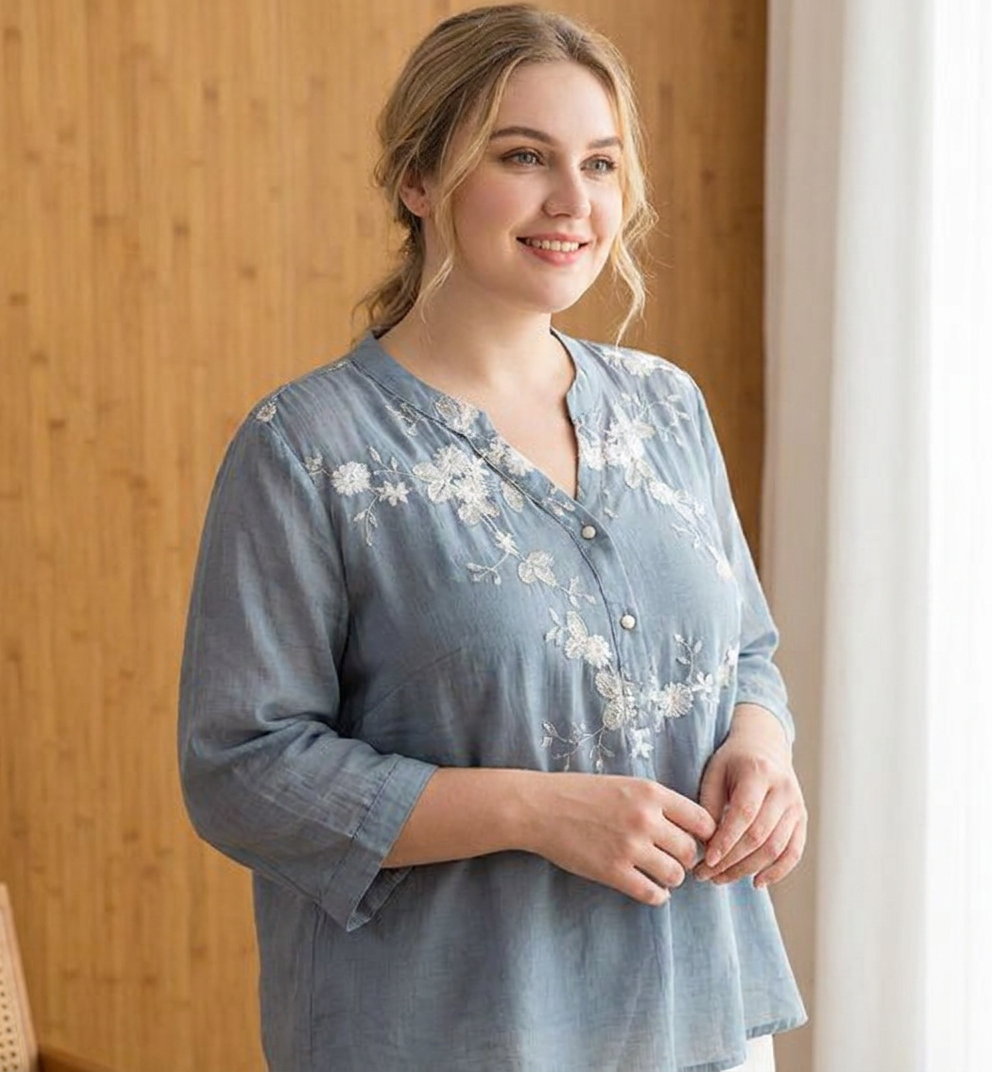 Mia - Pure Cotton Embroidered Shirt - Plus size model
